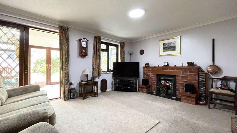 Sitting/Dining Room