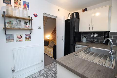 6 Walker Gardens, Hedge End, Southampton, SO30 2RL
