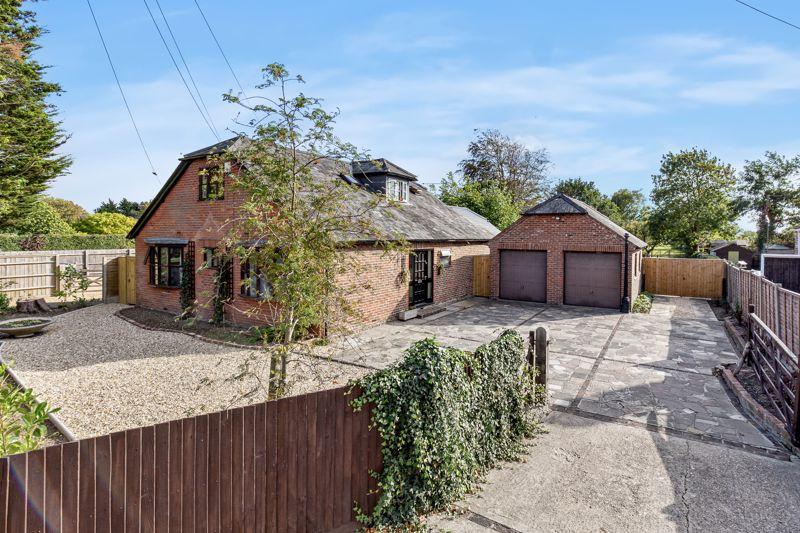 Main Road, Emsworth 3 bed detached house for sale £835,000