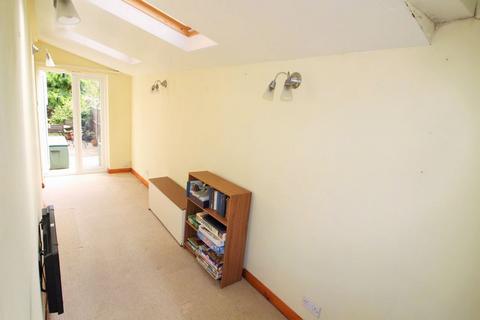 6 Beacon Lane, Dudley, DY3 1NB