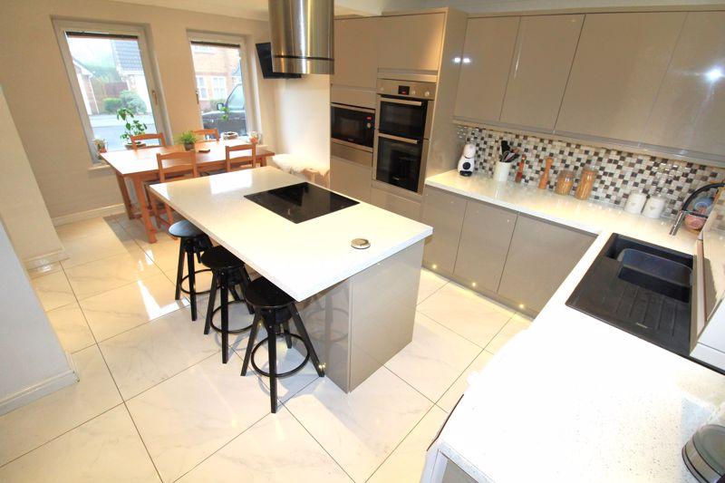 Breamore Crescent, Dudley DY1 3 bed detached house for sale £354,950