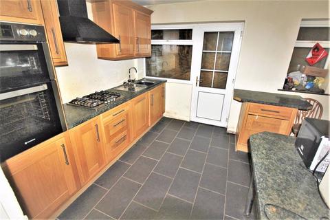 3 bedroom semi-detached house for sale, Thornleigh, Lower Gornal DY3
