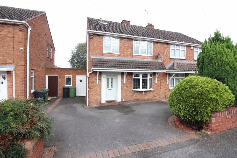 Larch Road, Kingswinford DY6 3 bed semidetached house for sale £215,000