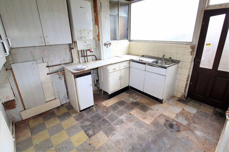 Oakham Road, Dudley DY2 3 bed semidetached house £200,000