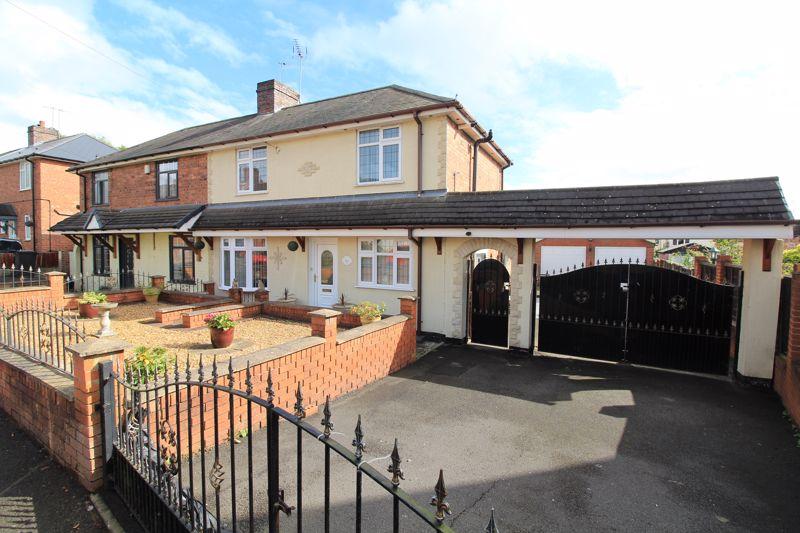 Brookdale, Lower Gornal DY3 3 bed semidetached house for sale £259,950