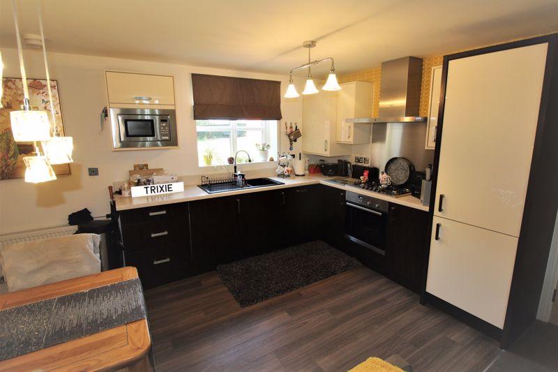 Charles Hayward Drive, Wolverhampton WV4 2 bed apartment for sale £