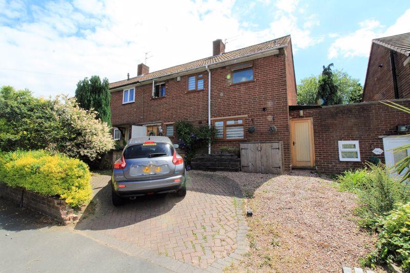 Stickley Lane Lower Gornal Dy3 3 Bed Semi Detached House £229 950