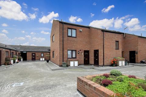 19, Downlands Court Browning Road, Luton, LU4 0LW