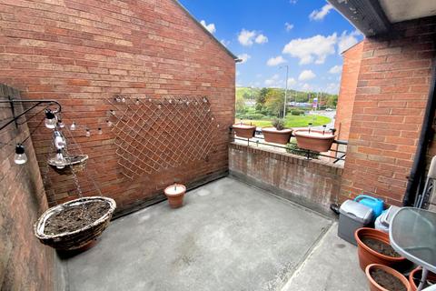 19, Downlands Court Browning Road, Luton, LU4 0LW