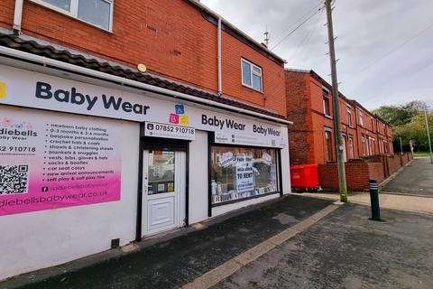 Shop to rent, Scholes Lane, St. Helens, WA9