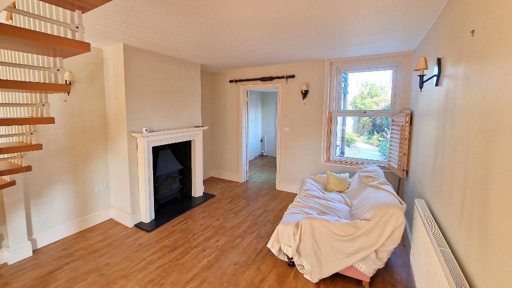 Sitting Room / Dining Room