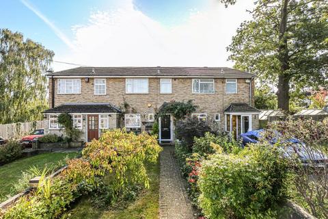 10 Peartree Close, South Croydon, CR2 9BR