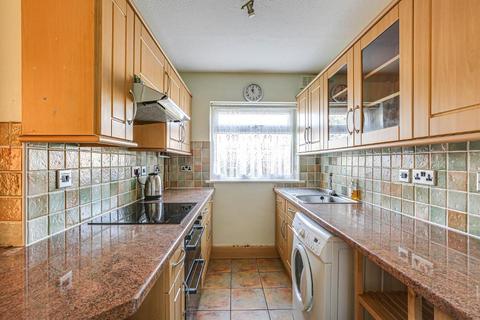 10 Peartree Close, South Croydon, CR2 9BR