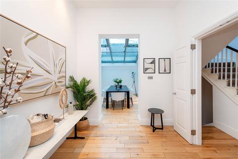 45 Albion Street, London, W2 2AU