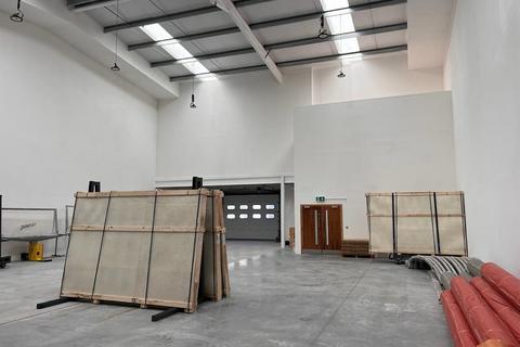 Industrial unit to rent, Holmes Chapel CW4
