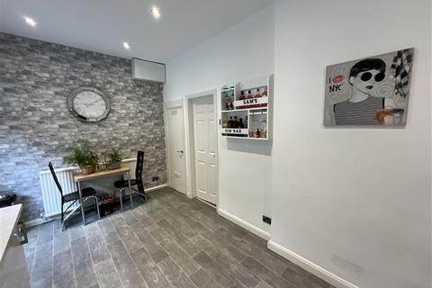 97 Handsworth Crescent, Sheffield, S9 4BQ