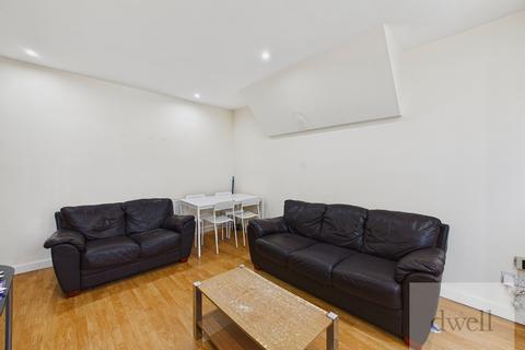 1 bedroom in a house share to rent, Knowle Road, Burley, Leeds, LS4