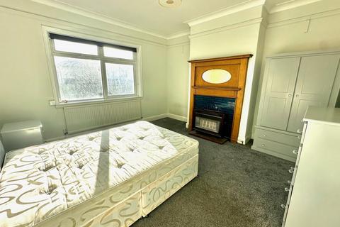 1 bedroom in a house share to rent - St Michaels Lane, Headingley, Leeds, LS6