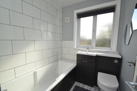 1 bedroom in a house share to rent, Swinnow Road, Bramley, Leeds, LS13