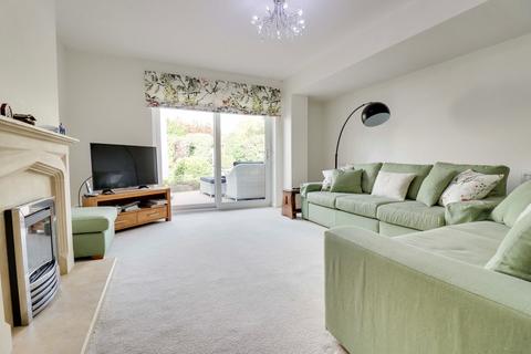 4 bedroom bungalow for sale - Wheatley Close, Sawbridgeworth, CM21