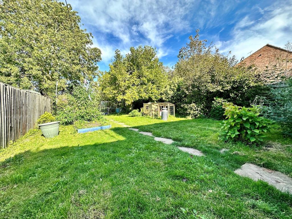 Upthorpe Drive, Charlton, Wantage, OX12 3 bed semidetached house for