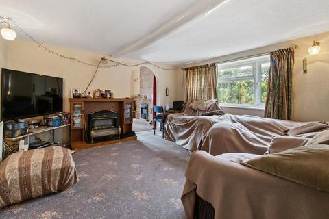 3 bedroom semi-detached house for sale, 27 Bellars Lane, Malvern, Worcestershire, WR14