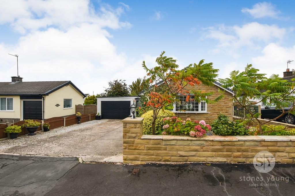 Woodfold Close, Mellor Brook, Blackburn, BB2 3 bed detached bungalow