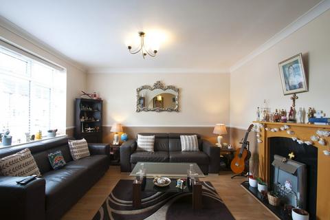 2 Reddington Drive, Slough, SL3 7QX