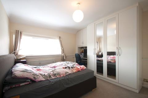 2 Reddington Drive, Slough, SL3 7QX