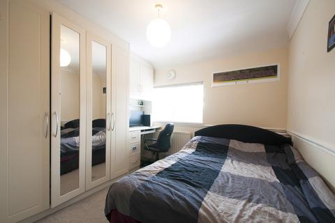 2 Reddington Drive, Slough, SL3 7QX