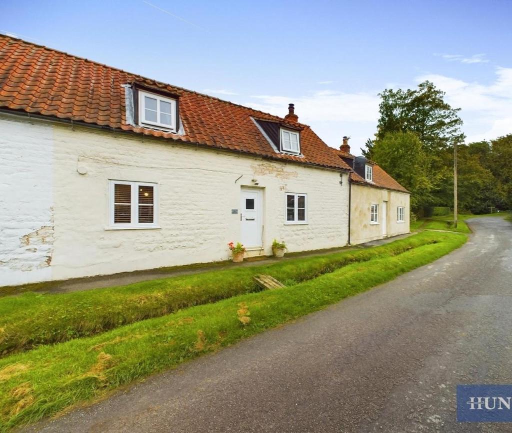Main Street, Ganton, Scarborough 2 bed terraced house for sale £200,000