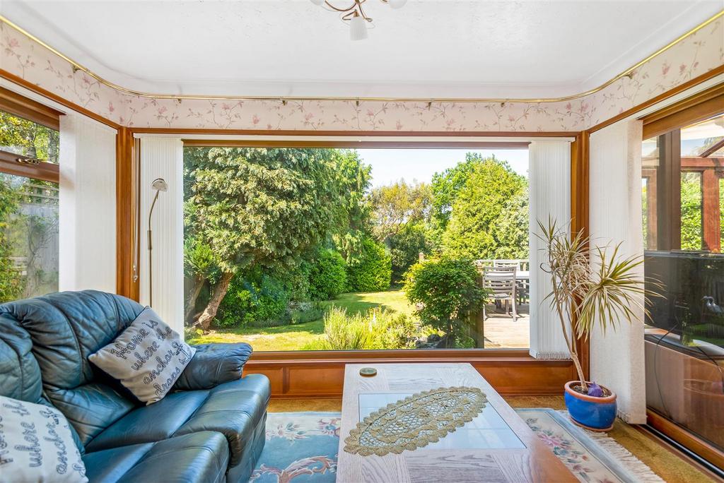 Picture window