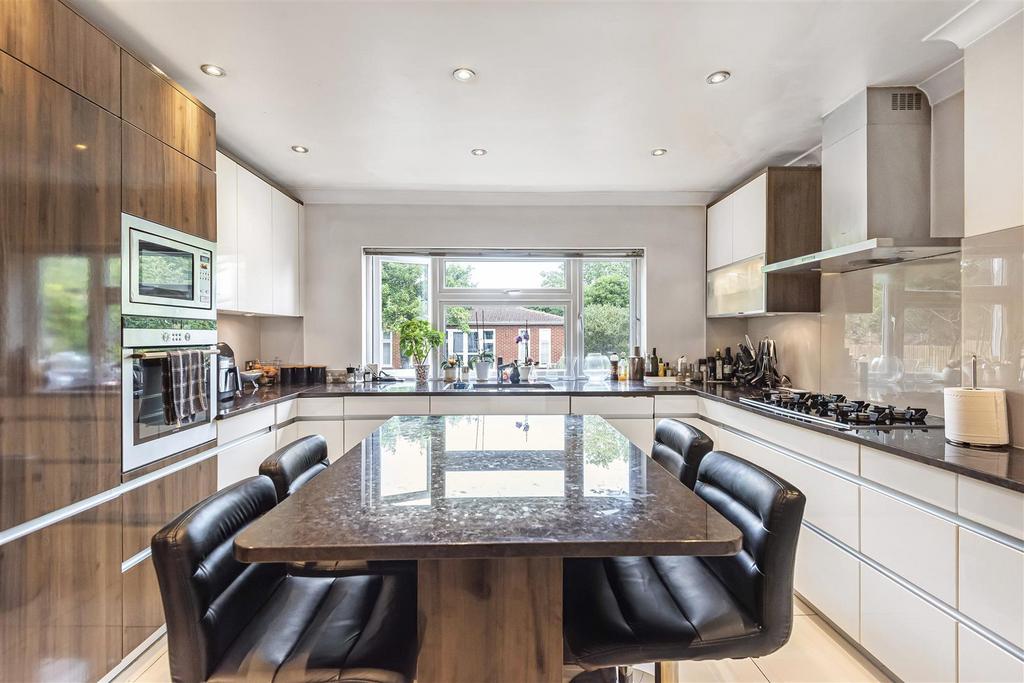 Kitchen-Breakfast Room