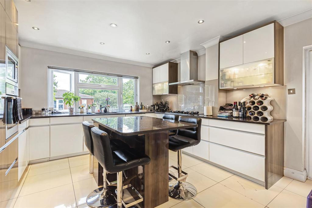 Kitchen-Breakfast Room