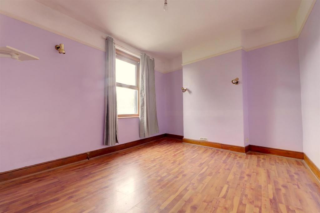 Bedroom 1.1.jpg
