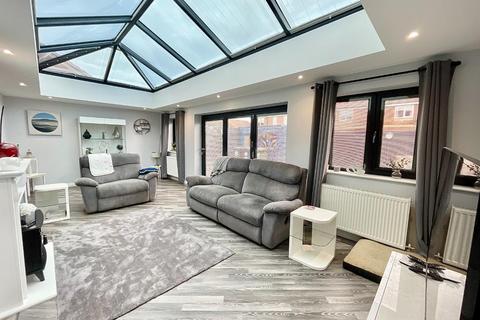 4 bedroom detached house for sale - Maplewood Drive, Middlesbrough