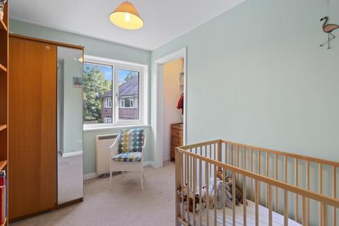 7 The Dell, Brentford, TW8 8DY