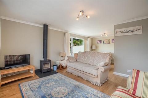 97 Broadpark Road, Torquay, TQ2 6UU