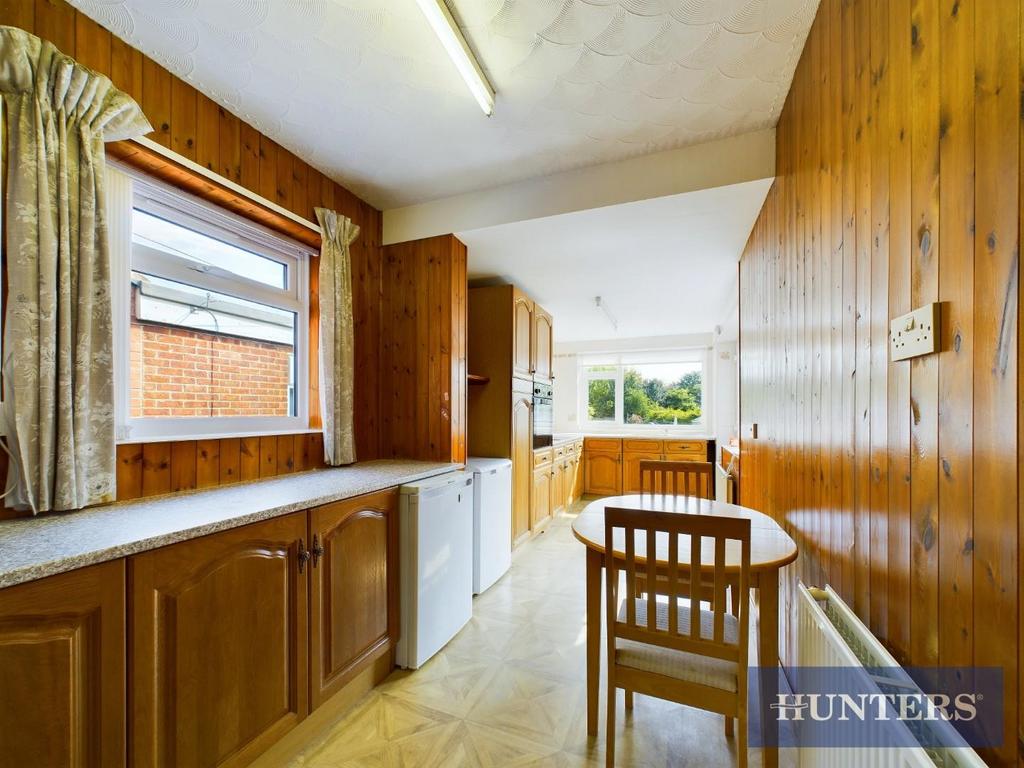 Fortyfoot Court, Bridlington 2 bed semidetached bungalow for sale £