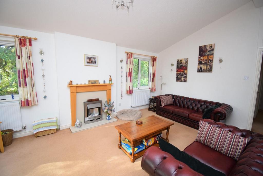 Living room 2.JPG