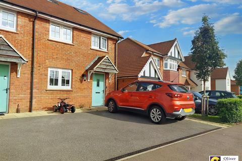 3 bedroom end of terrace house for sale, Norris Way, Buntingford