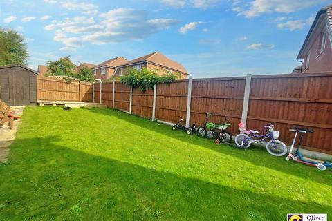 3 bedroom end of terrace house for sale - Norris Way, Buntingford