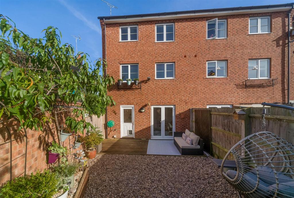 23 Beecham Road-8.jpg