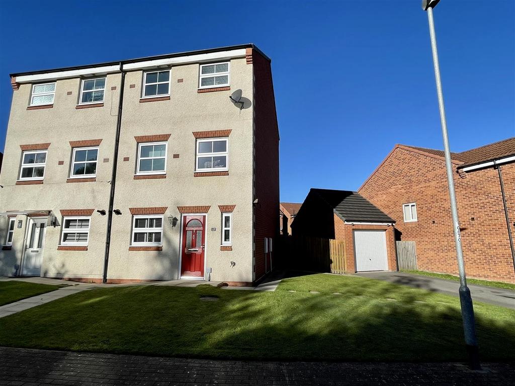 The Lanes, Darlington 4 bed semidetached house for sale £175,000