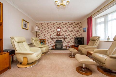 48 North Way, Seaford, BN25 3HP