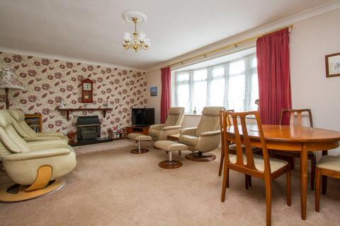 48 North Way, Seaford, BN25 3HP