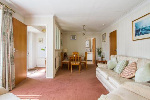 59 Princess Drive, Seaford, BN25 2TT