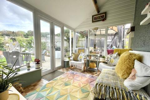 498 Charminster Road, Bournemouth, BH8 9SJ