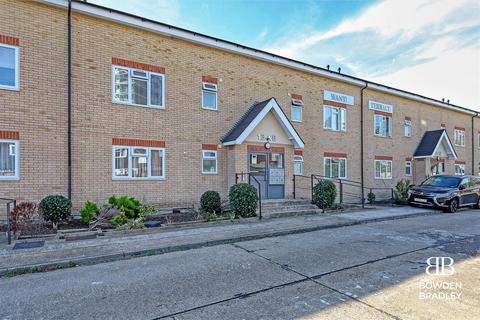 2 bedroom flat for sale, Yellowpine Way, Chigwell