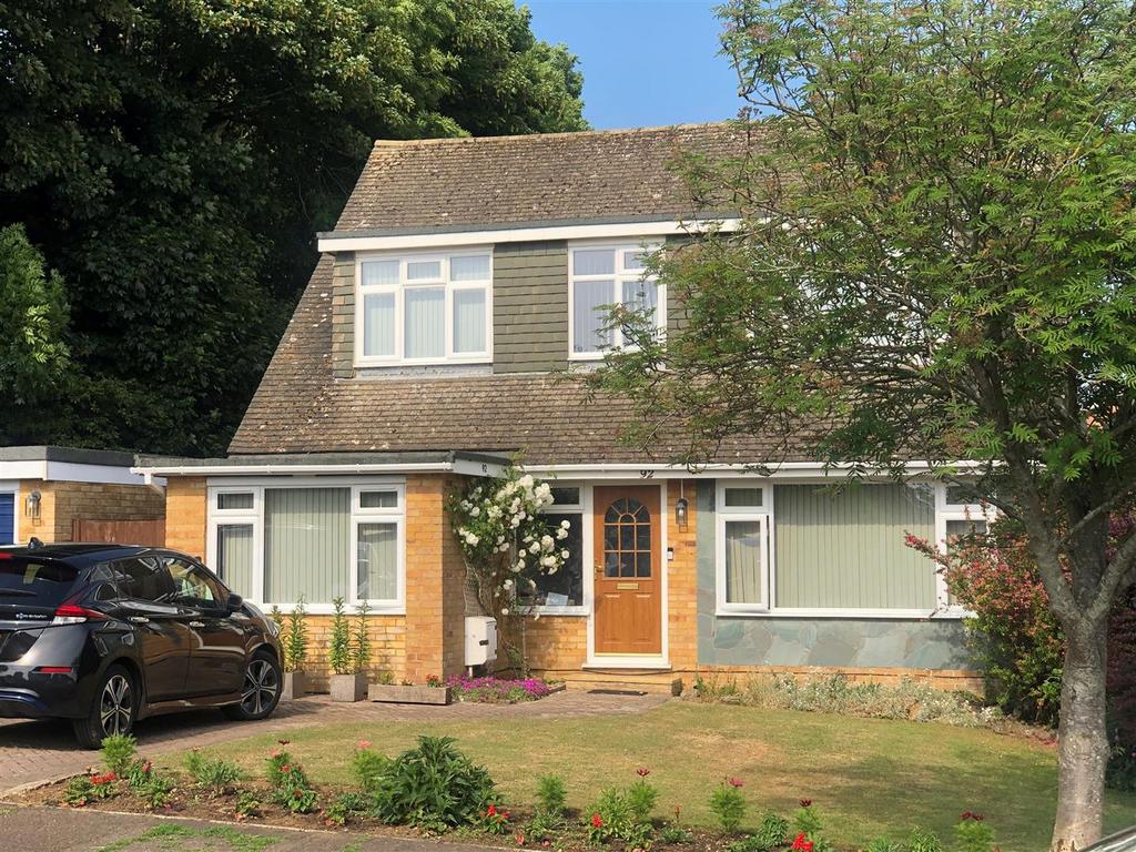 Lexden Road, Seaford BN25 5 bed detached house £575,000
